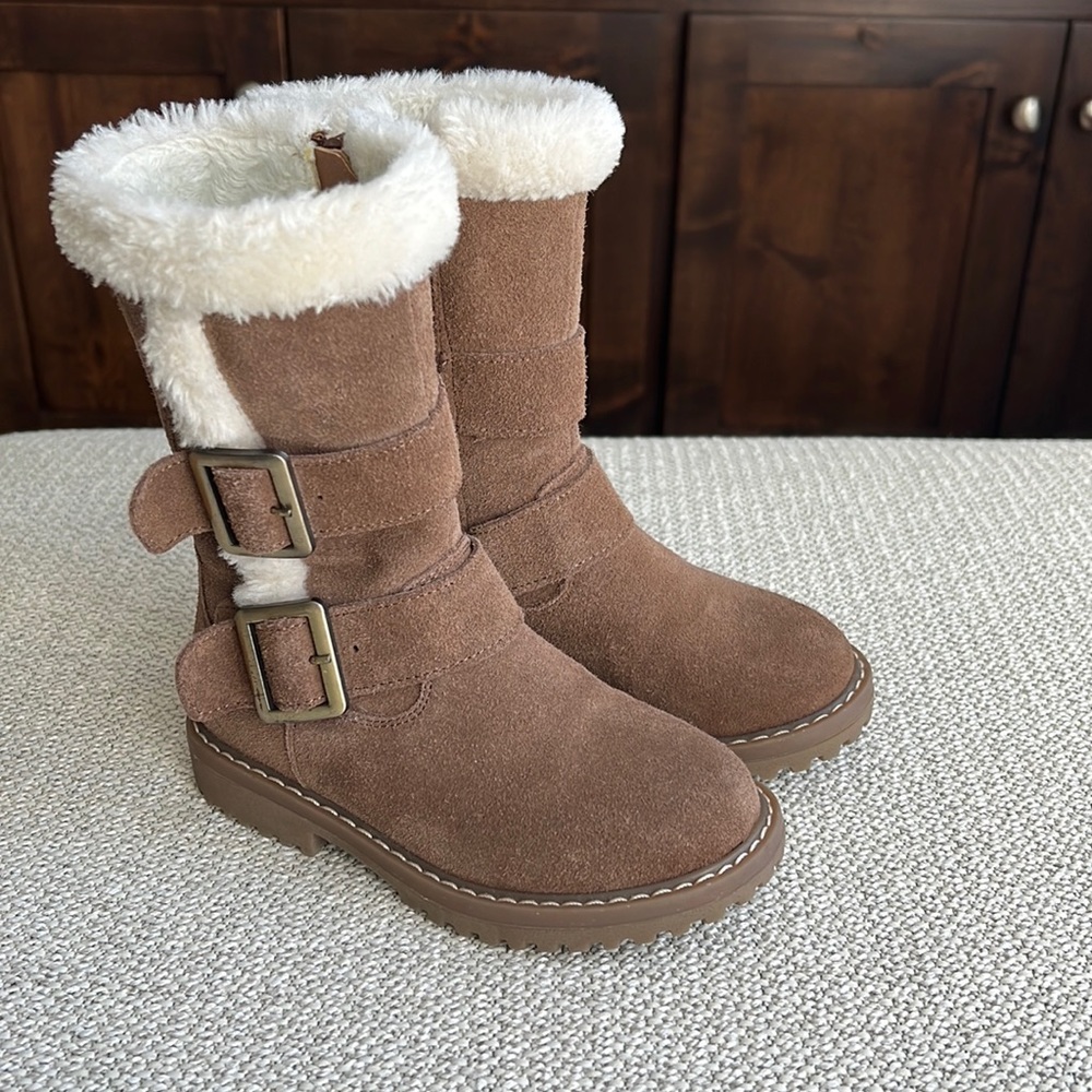 Girl boots new